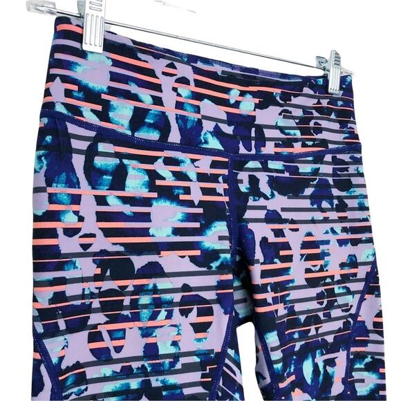 ZELLA "Ultra Femme" Jungle Print Midi Cropped Leggings - Picture 2 of 6